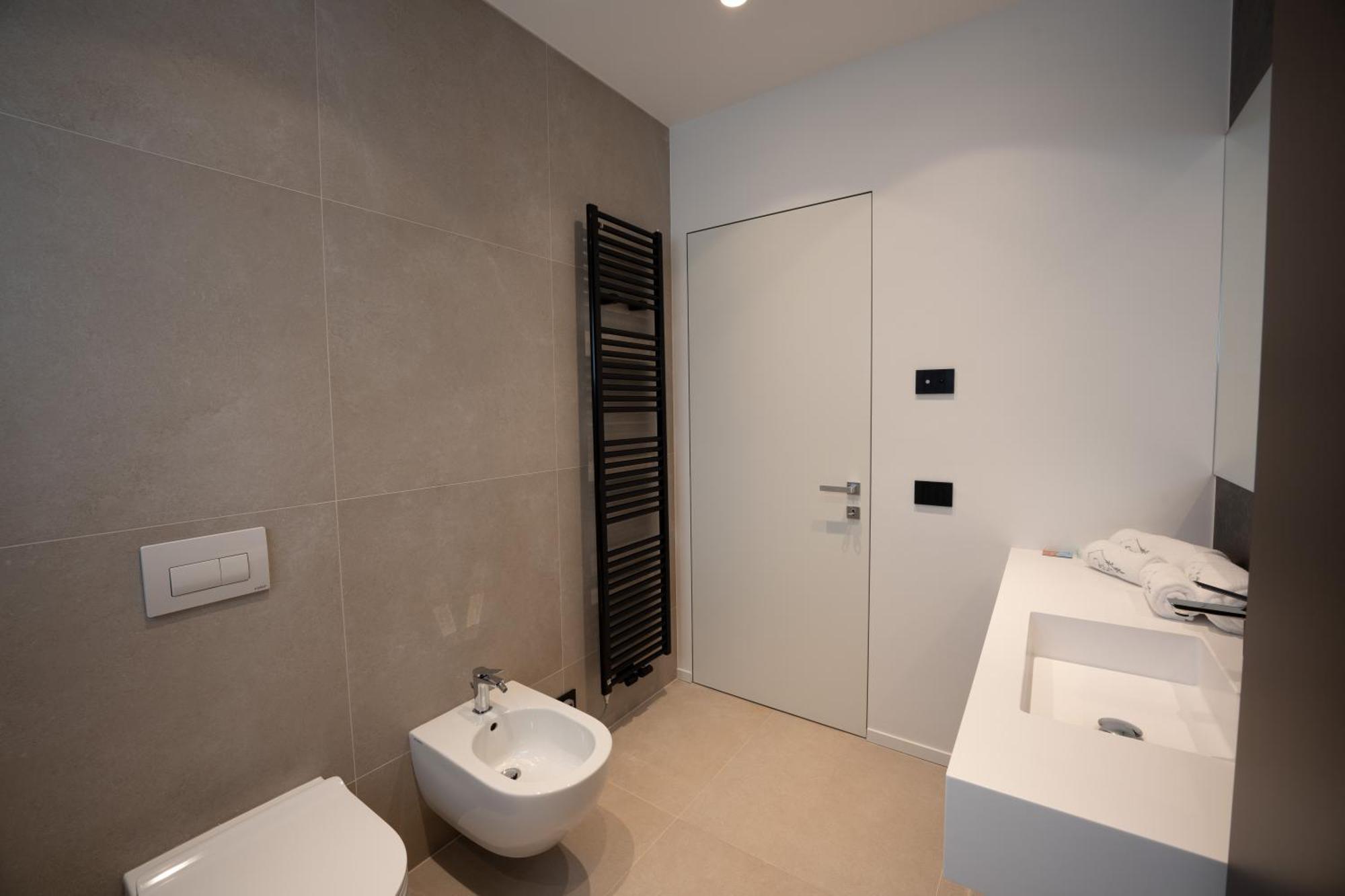 Appartamento con 1 Camera da Letto, Balcone e Vista Montagna